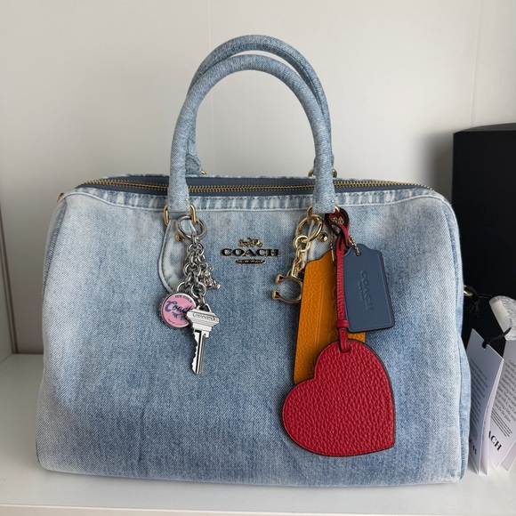 NWT Coach Rowan Large Satchel Bag In Loved Denim With Charms - Picture 4 of 16
